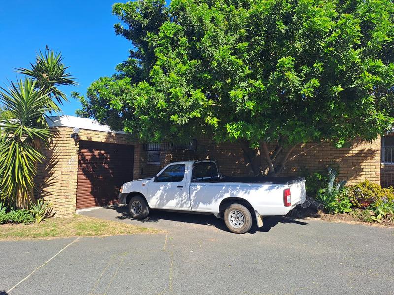 To Let 2 Bedroom Property for Rent in Loevenstein Western Cape